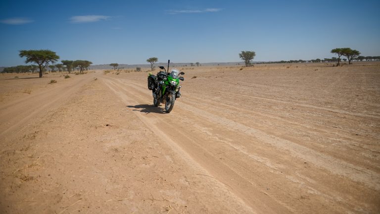 Maroc Etape Poupougne a deux roues