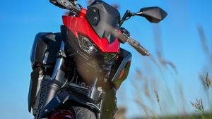 Kawasaki Z Abbaye Echourgnac Poupougne a deux roues