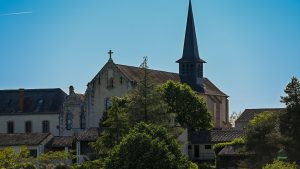Kawasaki Z Abbaye Echourgnac Poupougne a deux roues