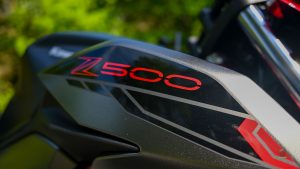 kawasaki z Poupougne a deux roues