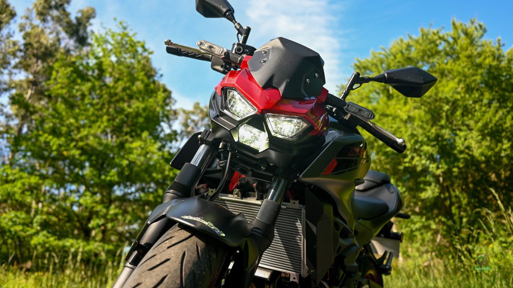 kawasaki z Poupougne a deux roues