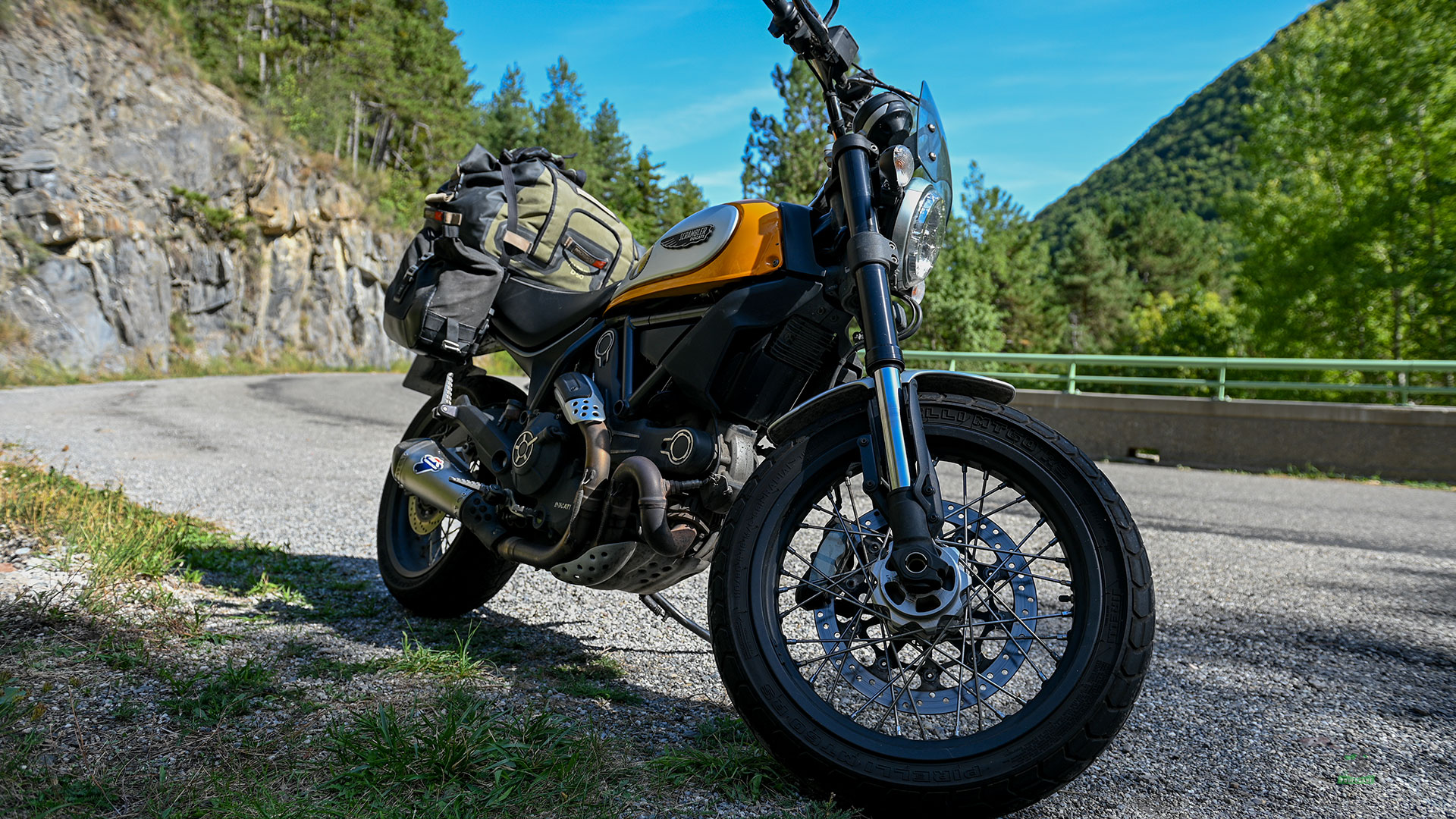 AAMF Poupougnaadeuxroues